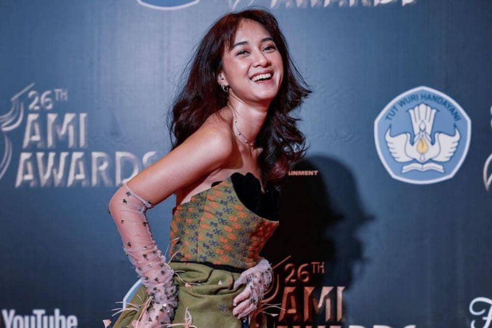 instagram.com/rahmaniaastrini