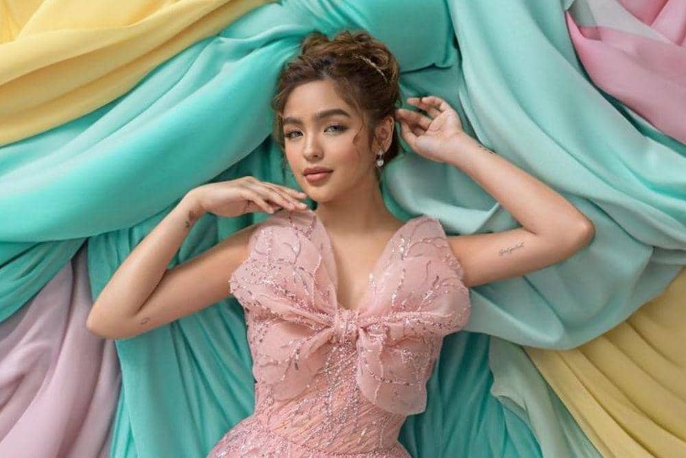 instagram.com/blythe