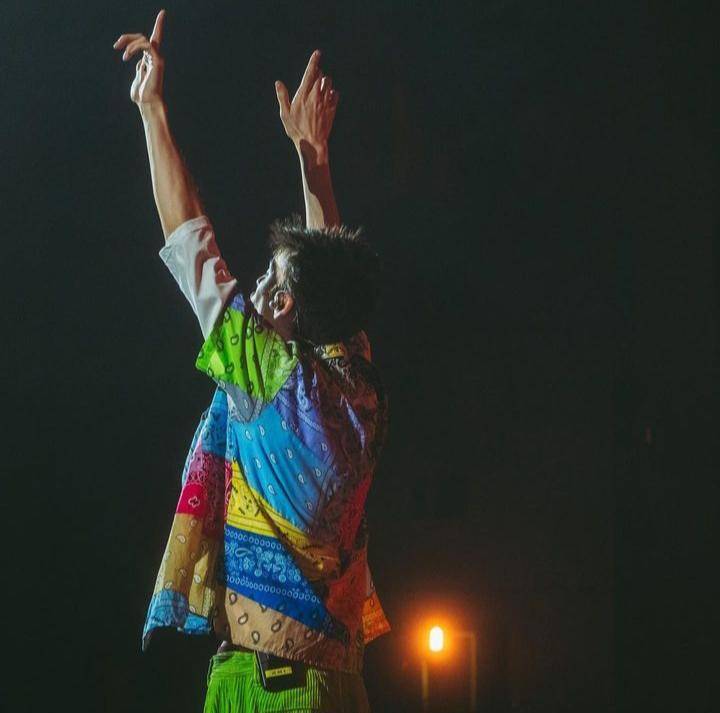 Instagram.com / jacobcollier