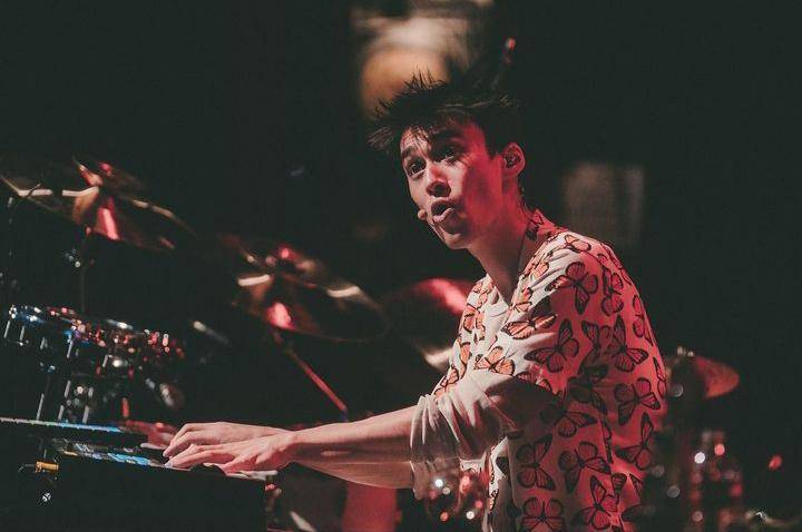 Instagram.com / jacobcollier