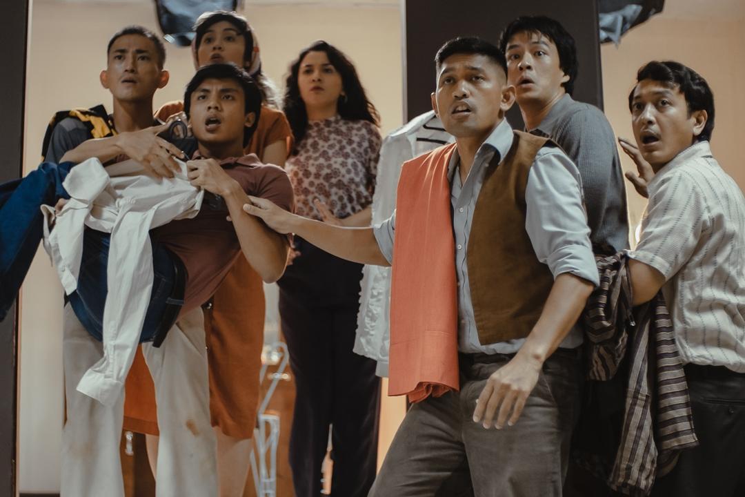 ‘Srimulat: Hidup Memang Komedi’ Review: Humor Abadi yang Tak Akan Mati