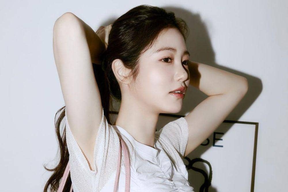 instagram.com/__shinyeeun