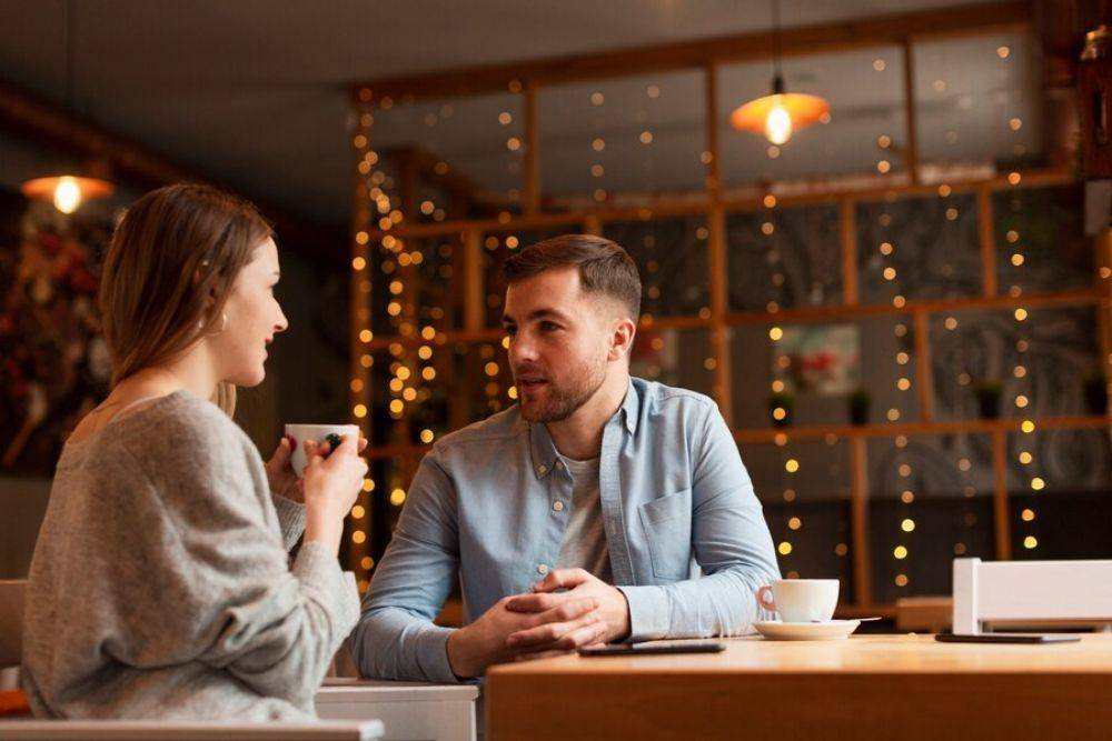 20 Pertanyaan tentang Cinta yang Sulit Dijawab Pasangan