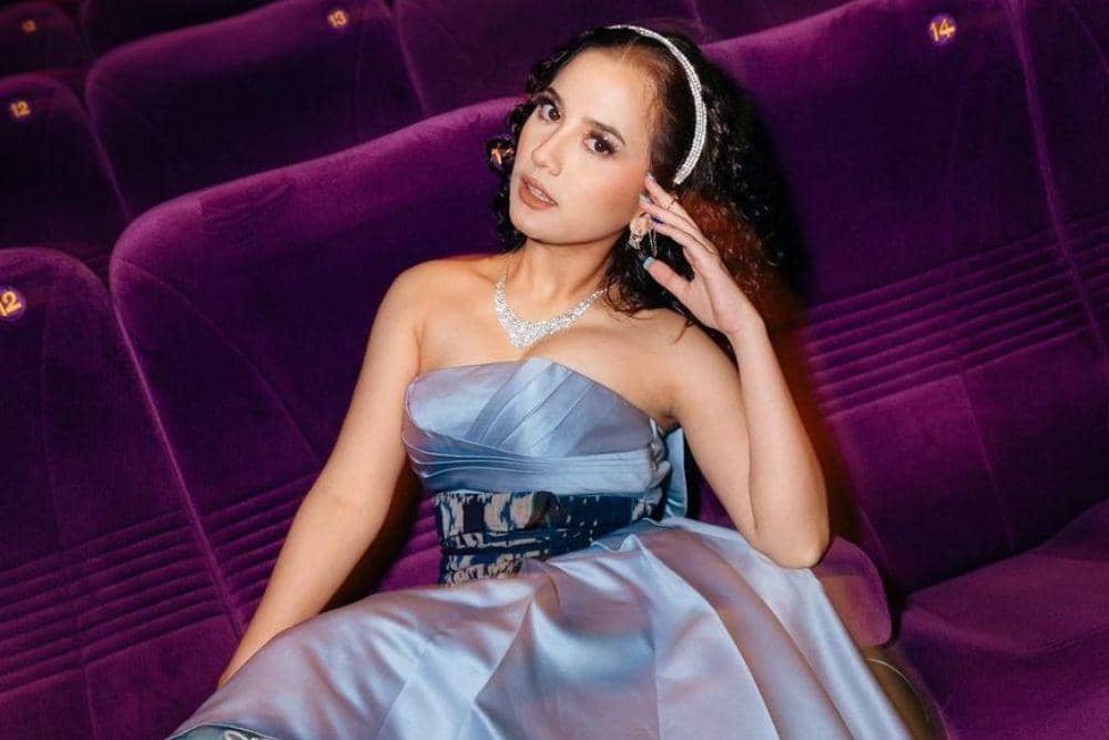 Deretan Gaya Riasan Naimma Aljufri, Tonjolkan Keindahan Matanya