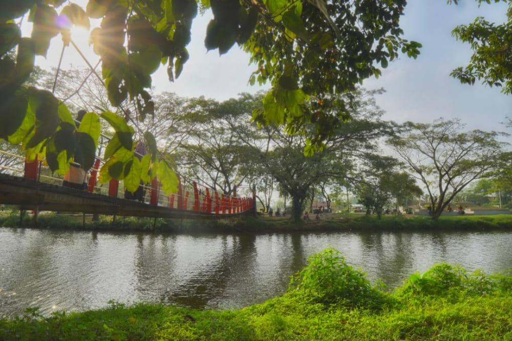 google.com/maps/Jonathan Andrew