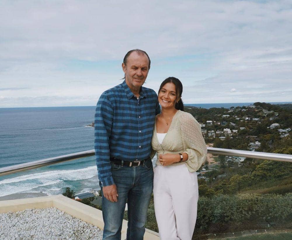 instagram.com/amandarawles