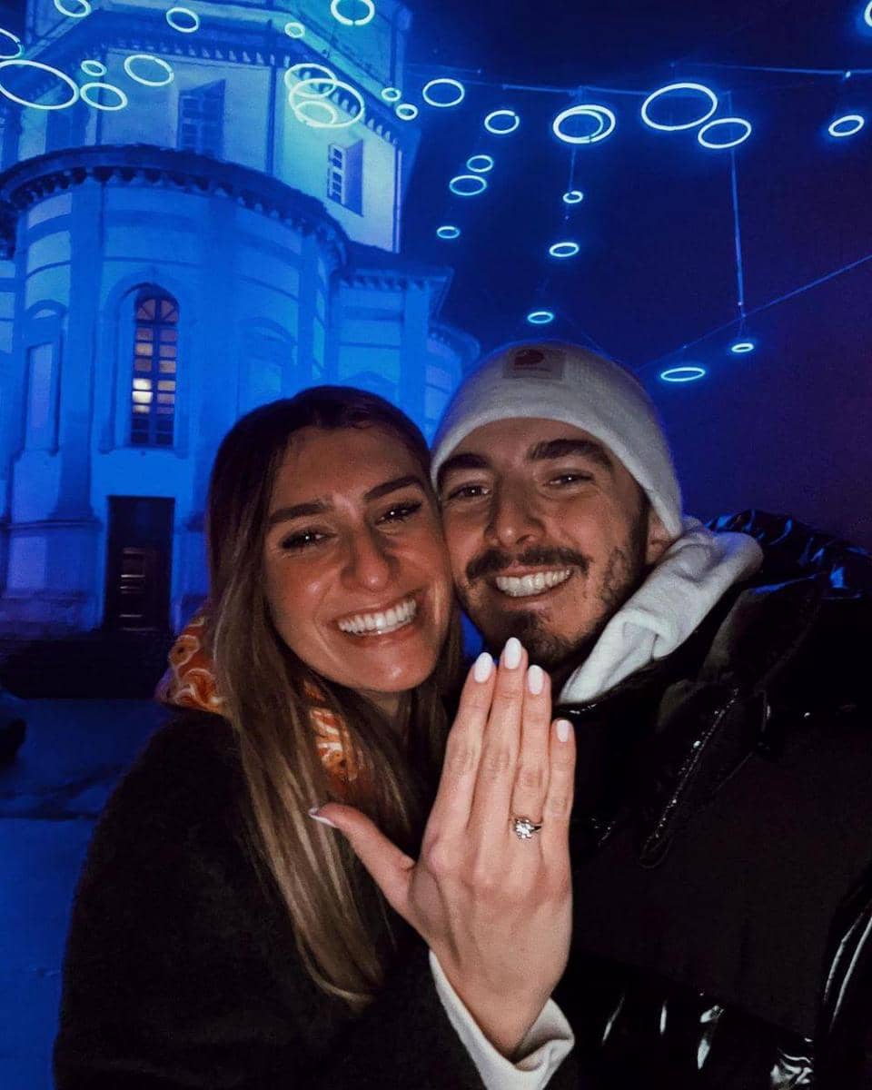 instagram.com/ pecco63