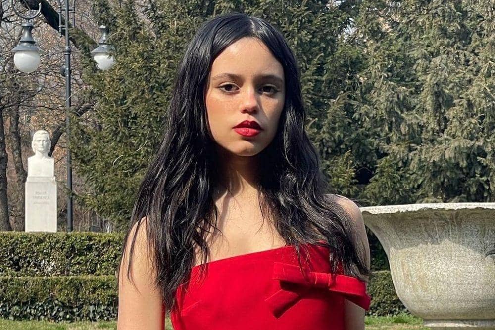 instagram.com/jennaortega