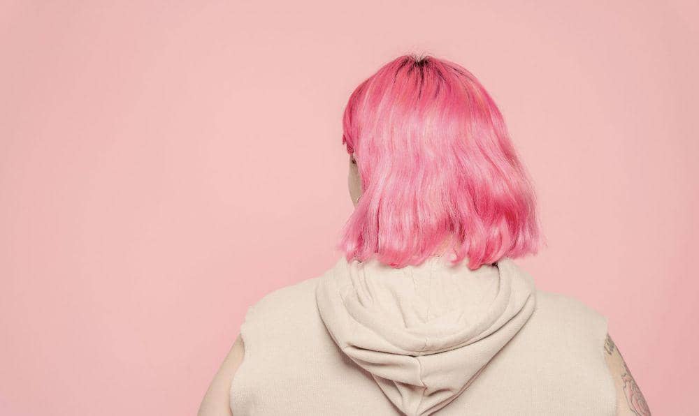 warna rambut pastel (pexels.com/john diez)
