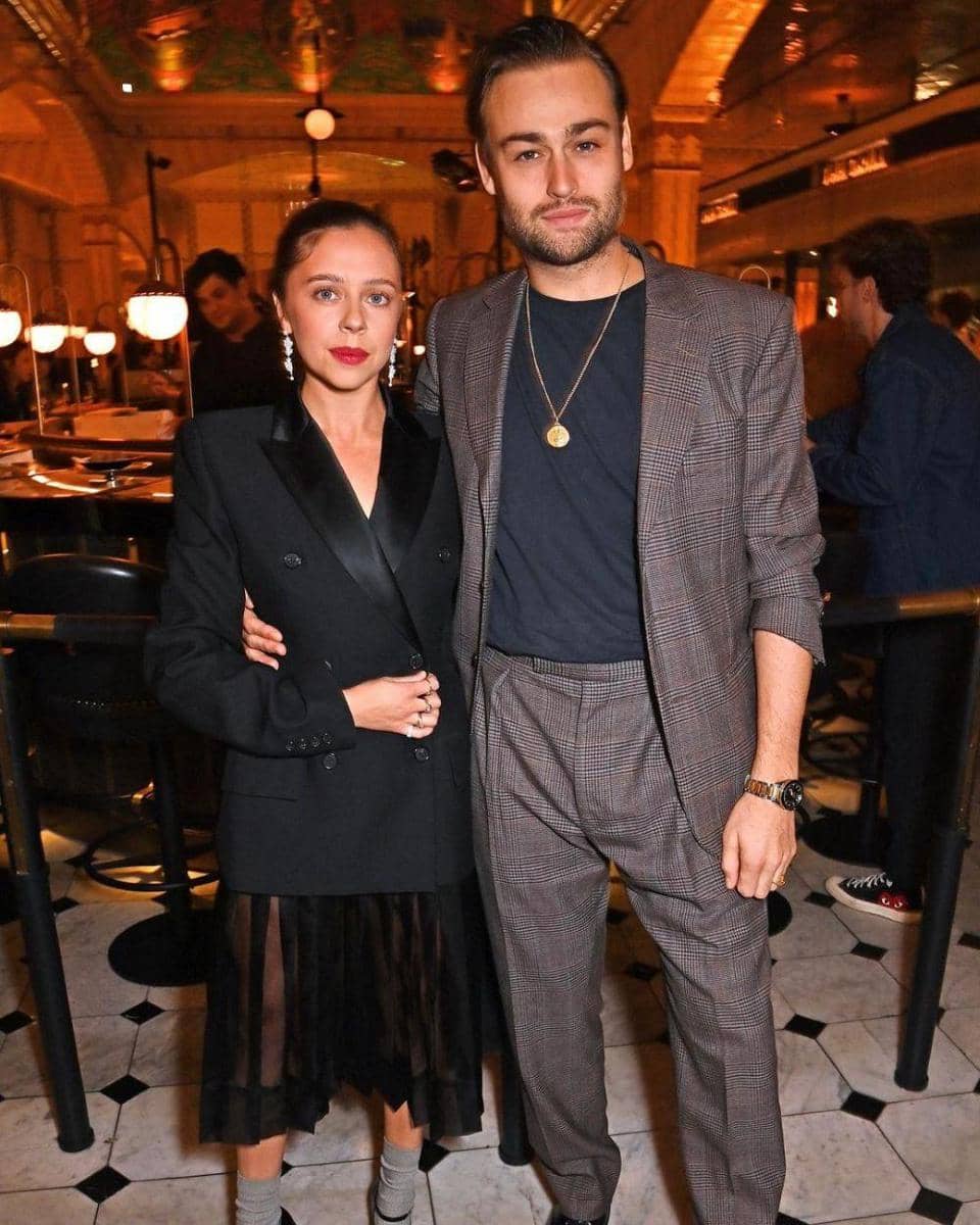 instagram.com/douglasbooth