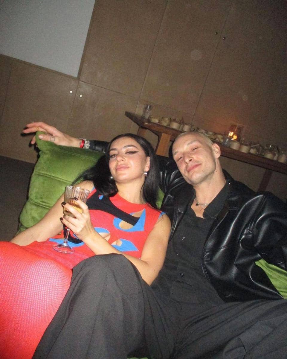 instagram.com/charli_xcx