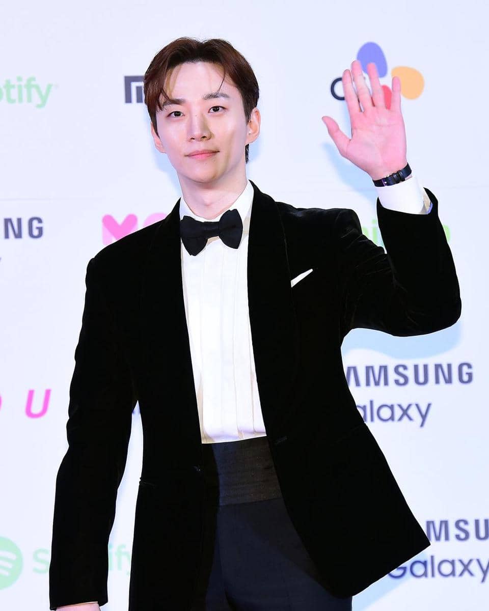 twitter.com/MnetMAMA