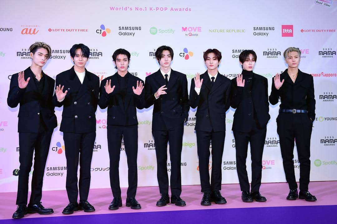 twitter.com/MnetMAMA