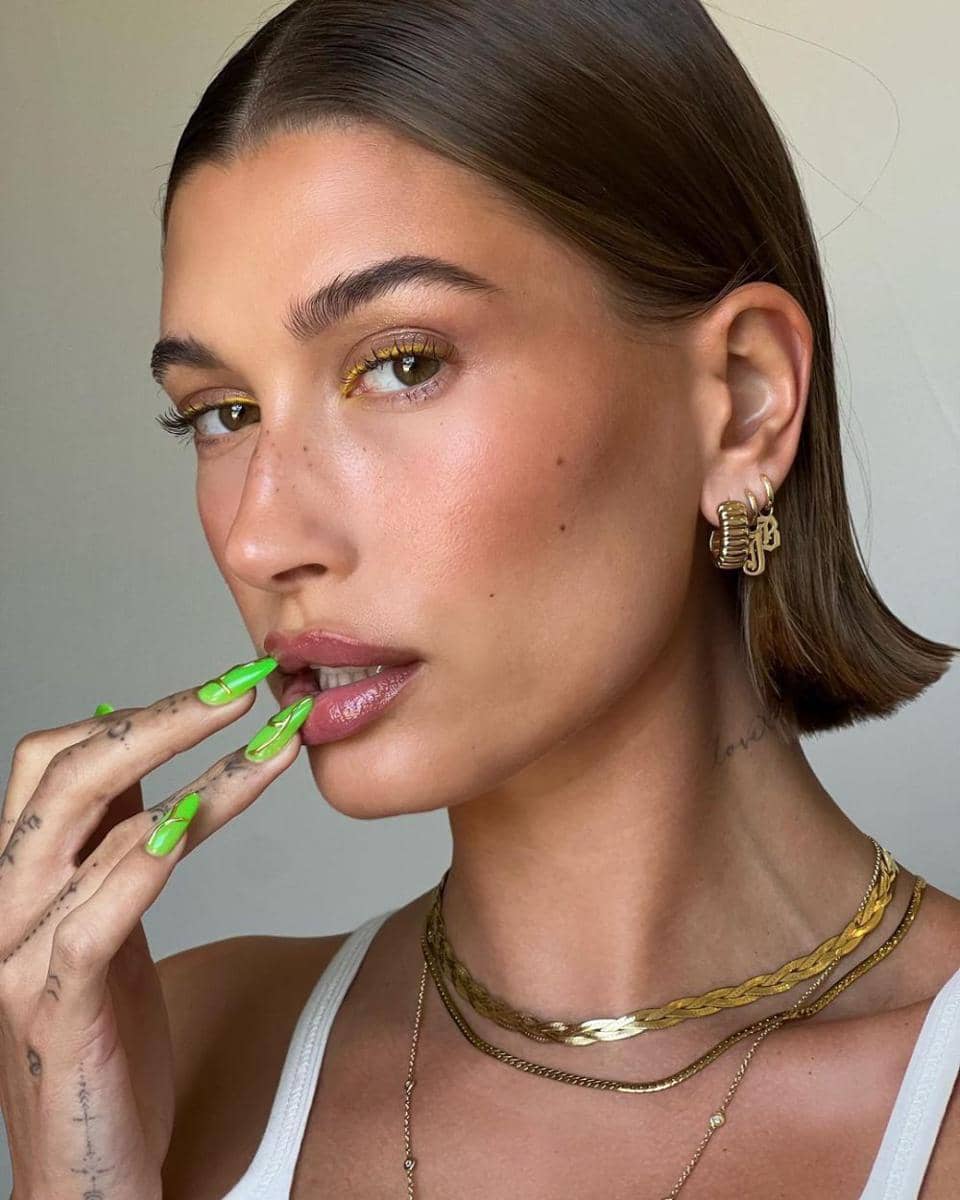 ide latte makeup ala Hailey Bieber 