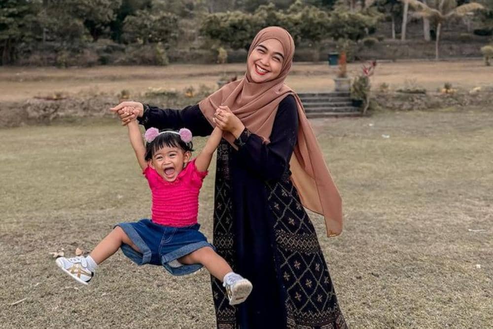 instagram.com/riaricis1795