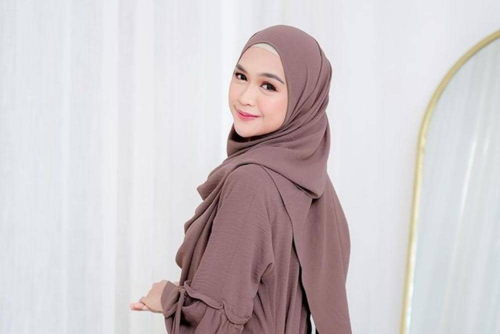 instagram.com/riaricis1795