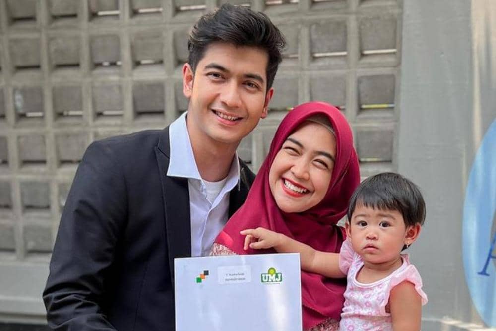 instagram.com/riaricis1795