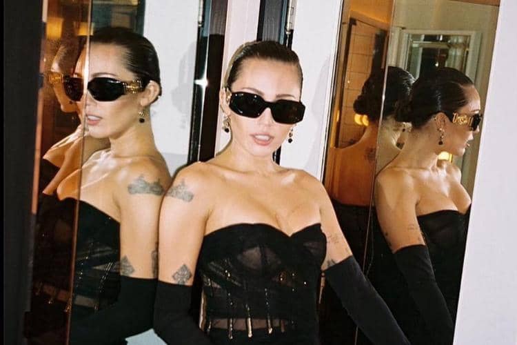 instagram.com/mileycyrus