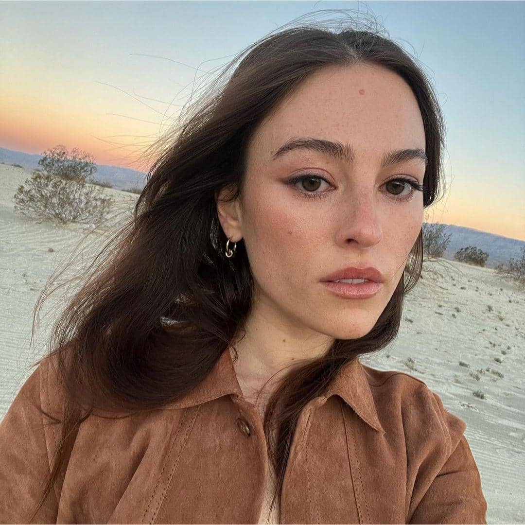 Instagram.com/analuisacorrigan