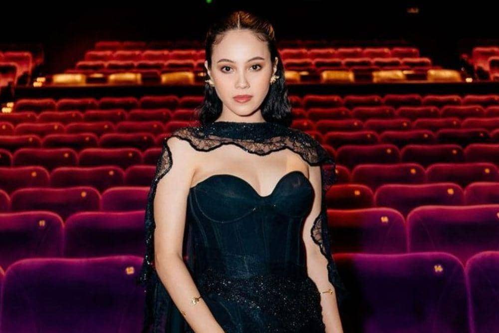 Deretan Gaya Riasan Anggika Bolsterli, Glamor dan Memesona