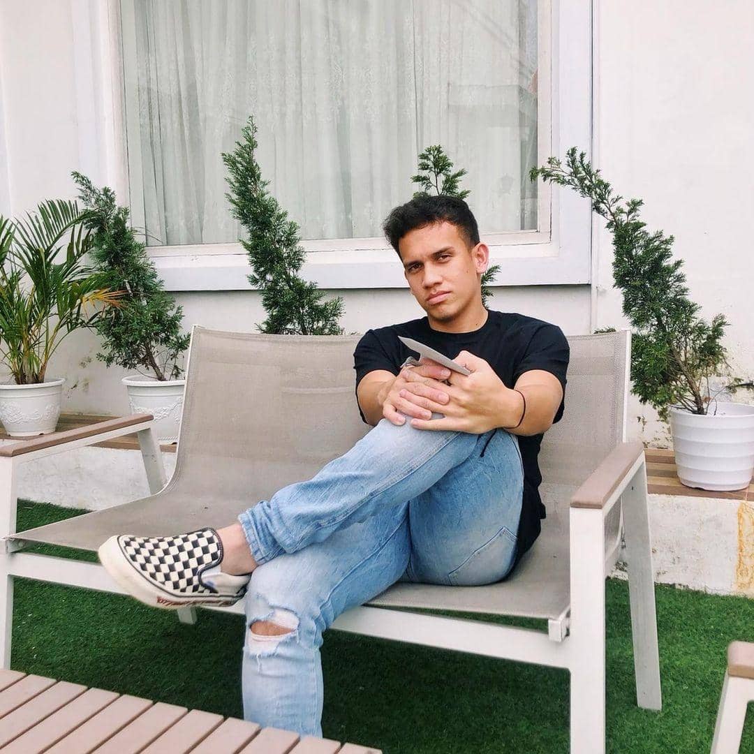 instagram.com/egymaulanavikri