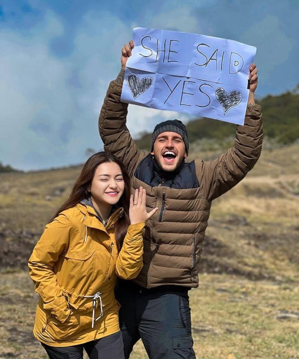 instagram.com/nathalieholscher