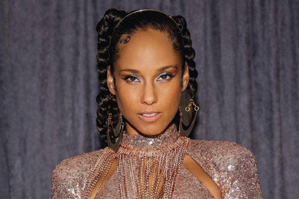 Deretan Gaya Riasan Alicia Keys, Glamor dan Elegan 