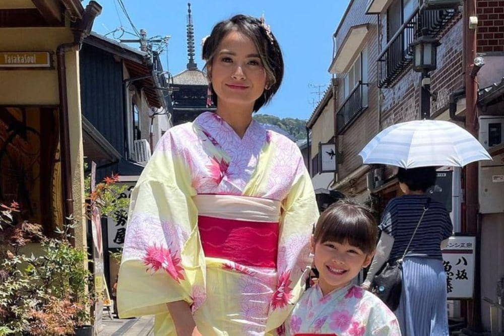 instagram.com/septriasaacha