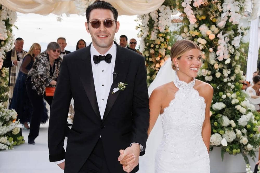 twitter.com/Vogue Magazine