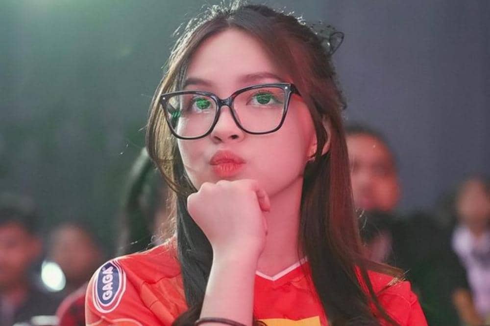 instagram.com/elsaajapasal