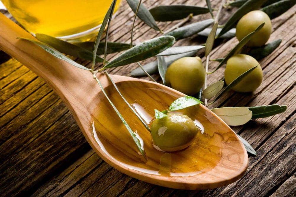 bucklersremedy.com/Cara Menghilangkan Cat Rambut di Kulit