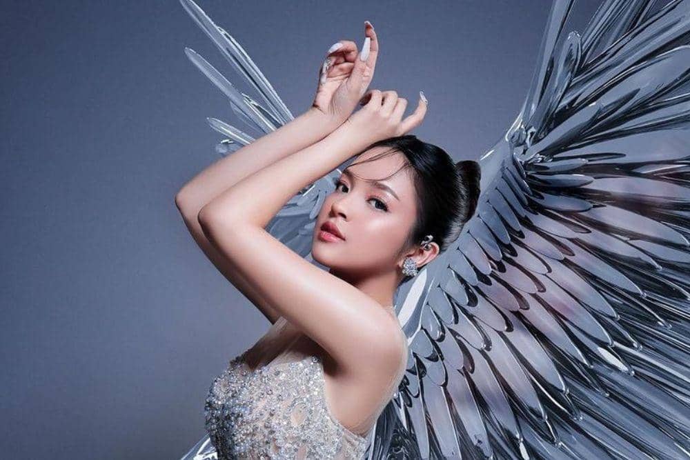 instagram.com/elsaajapasal