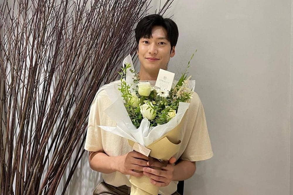 Instagram.com/10042n00