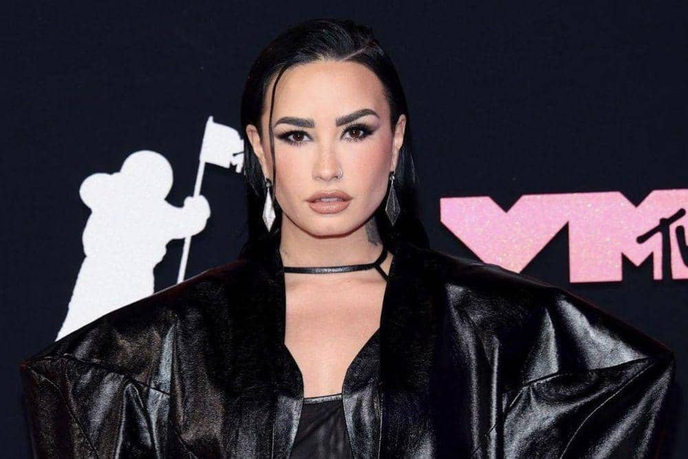 instagram.com/ddlovato