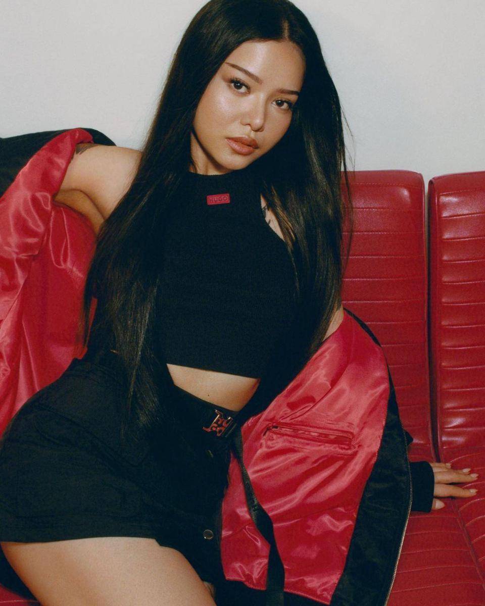 instagram.com/bellapoarch