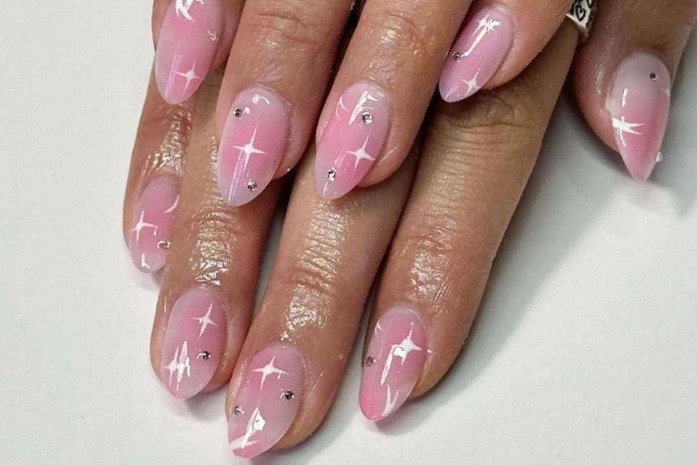glamourmagazine.co.uk/Gaya Nail Art Korean Style