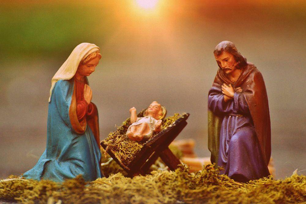 10 Puisi Natal Kelahiran Yesus Penuh Makna dan Sukacita