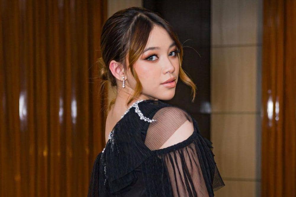 instagram.com/anneth.dlc, Inspirasi Makeup Natal