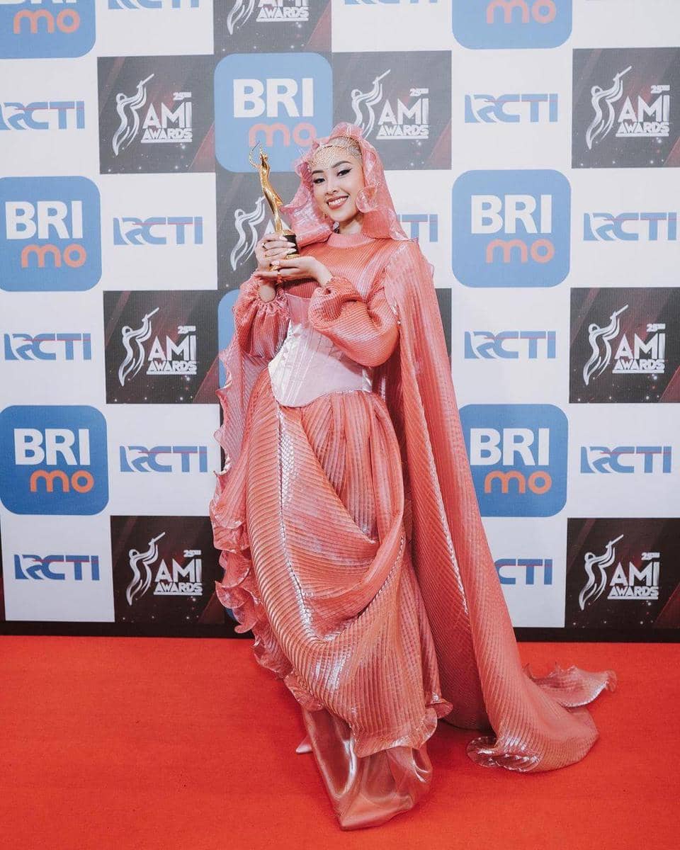 instagram.com/jinanlaetitia