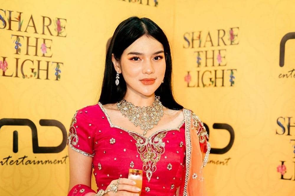 Instagram.com/devinaakaramoy