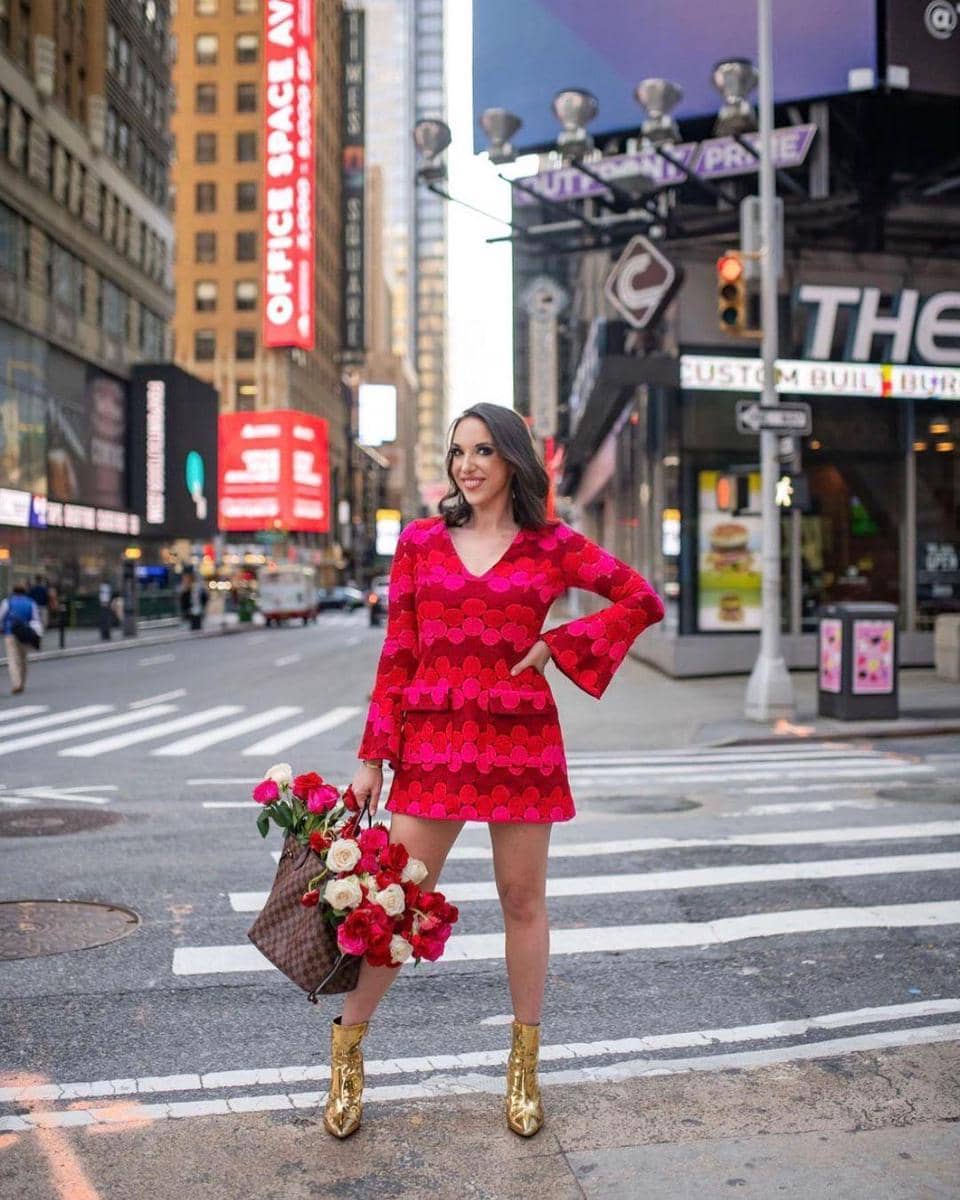 instagram.com/justinesantaniello