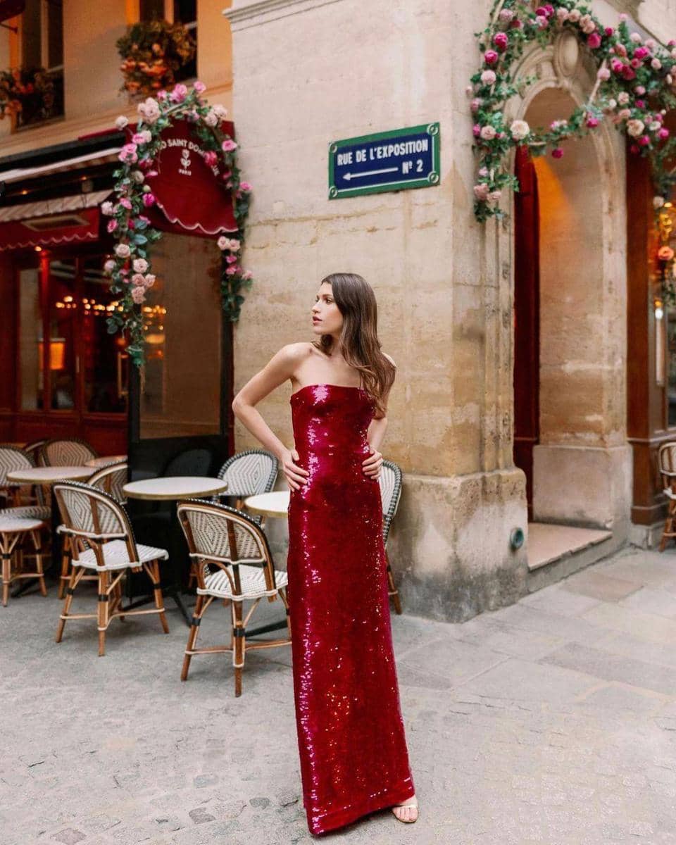 instagram.com/moniquelhuillier