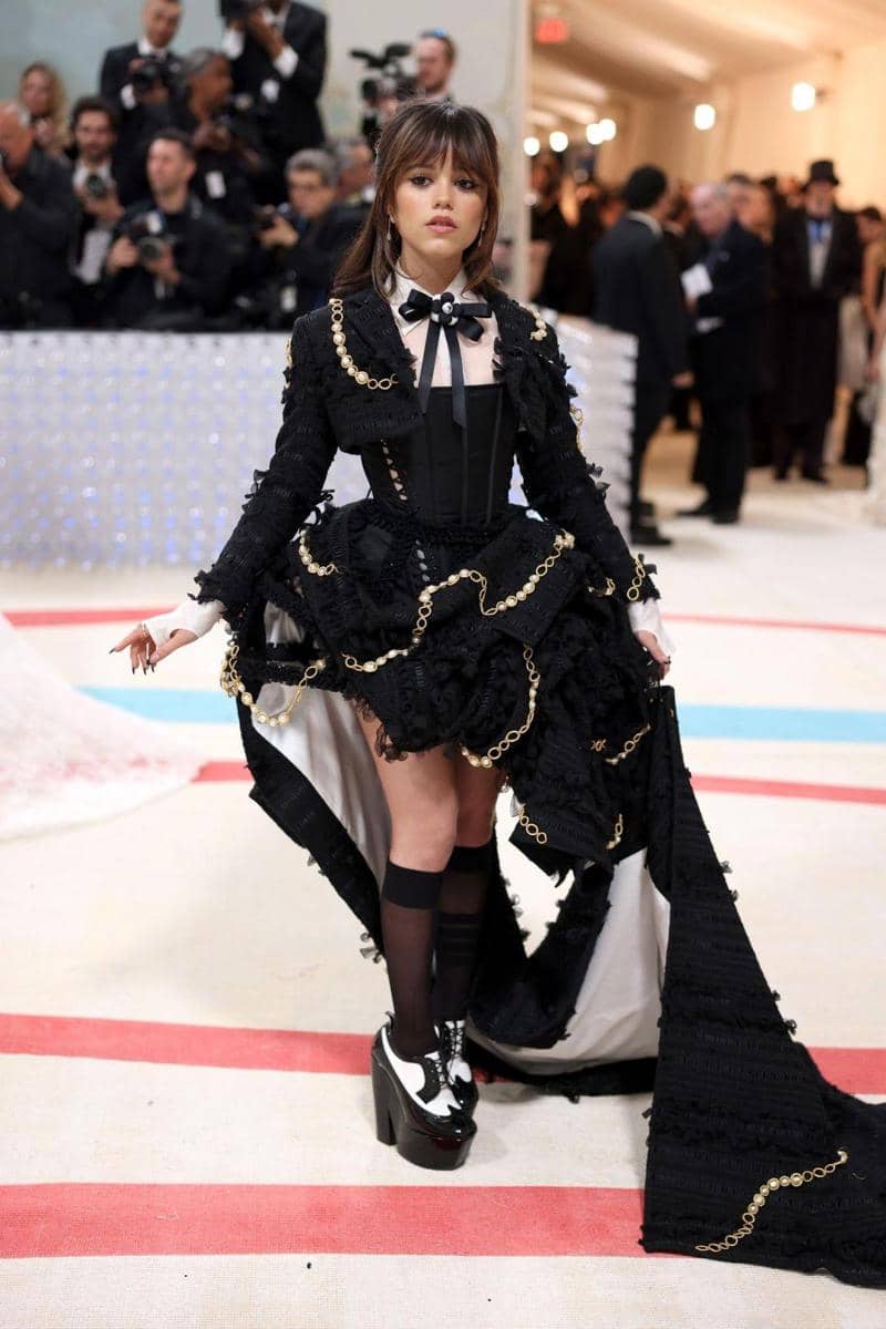 harpersbazaar.com