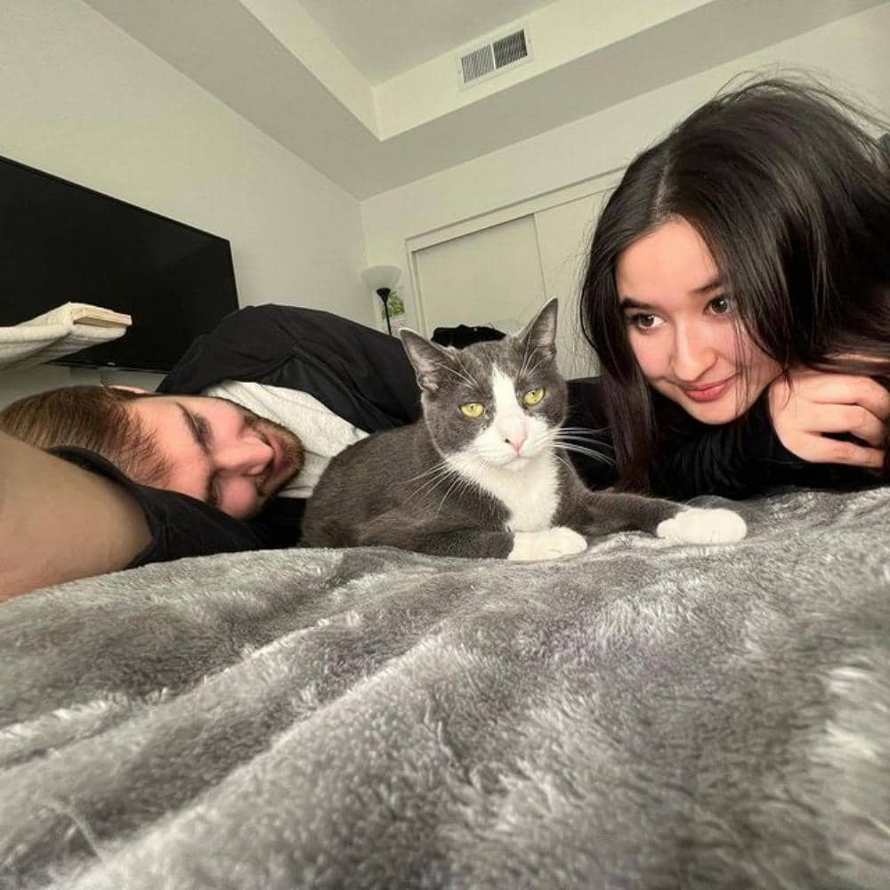 instagram.com/stephaniepoetri