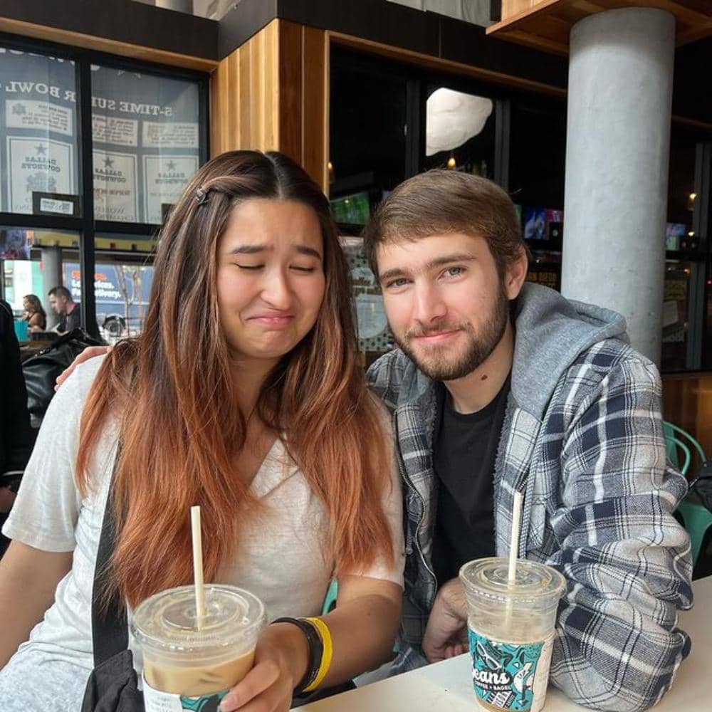 instagram.com/stephaniepoetri