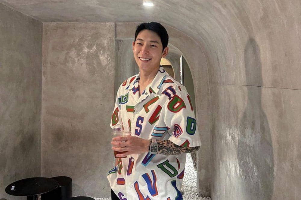 instagram.com/hi_rue_