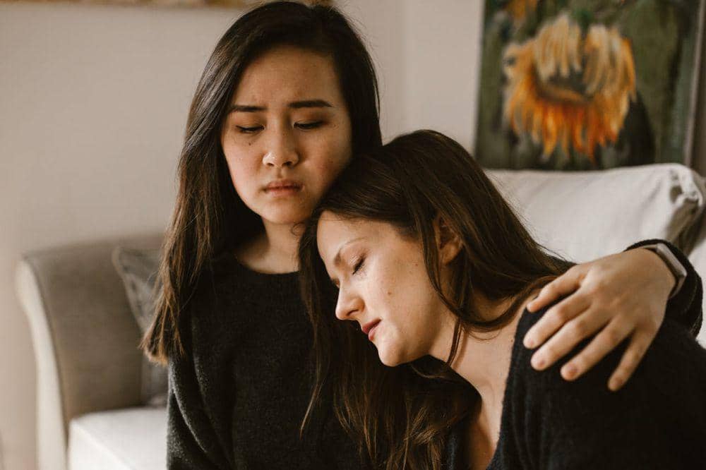 Ilustrasi teman sedih (pexels.com/RDNE Stock Project)