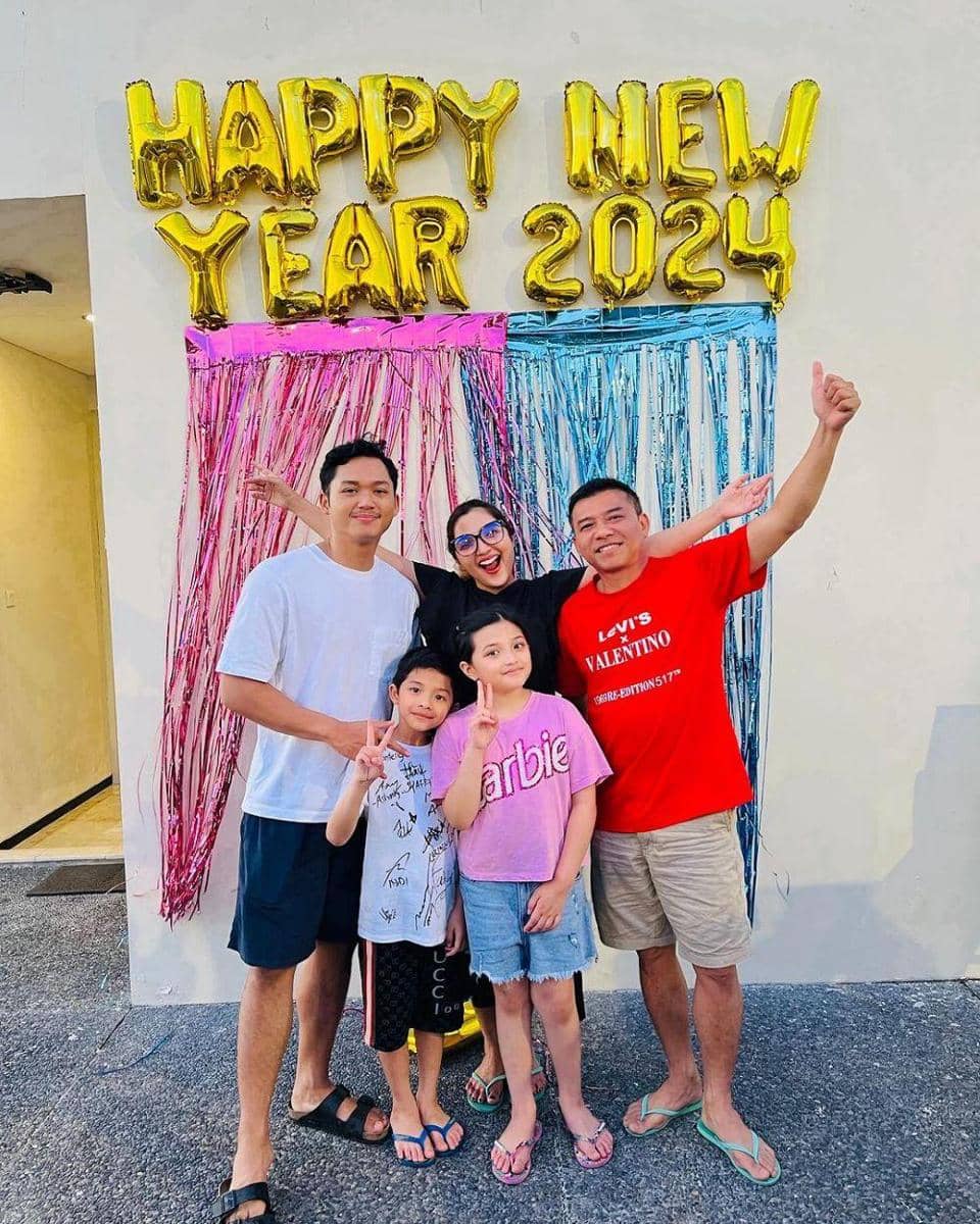 instagram.com/ashanty_ash