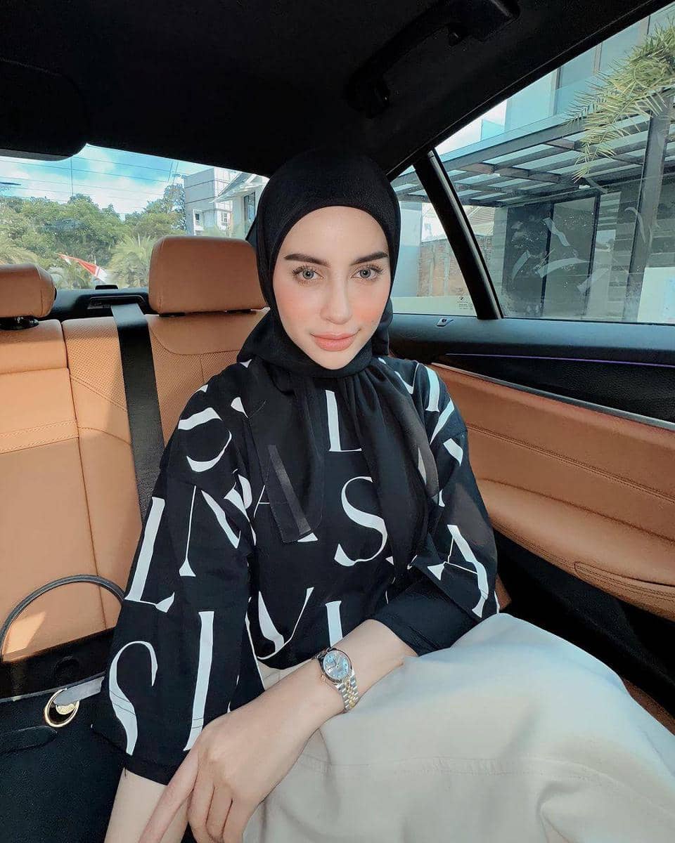 instagram.com/emyaghnia