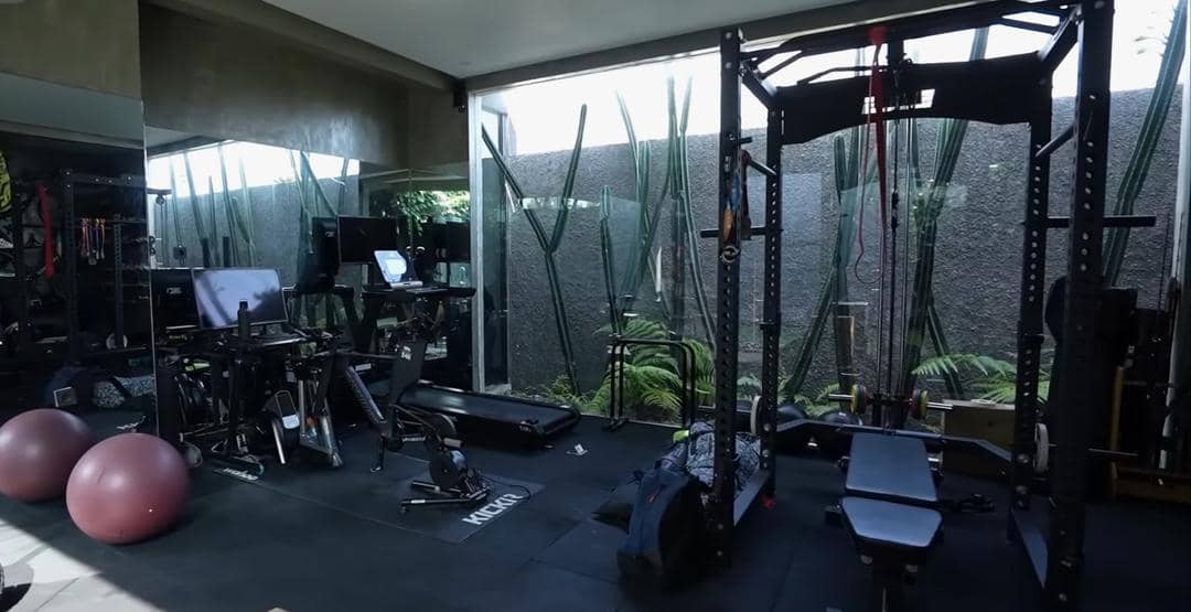 Youtube.com/TAULANY TV